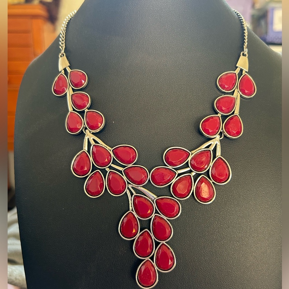 Red and silver set